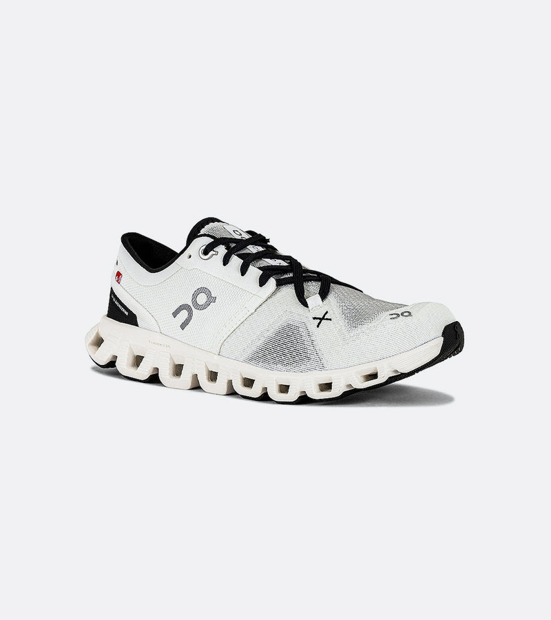 on cloud x 3 white/black