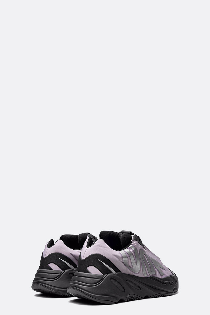 YEEZY 700 MNVN "Geode