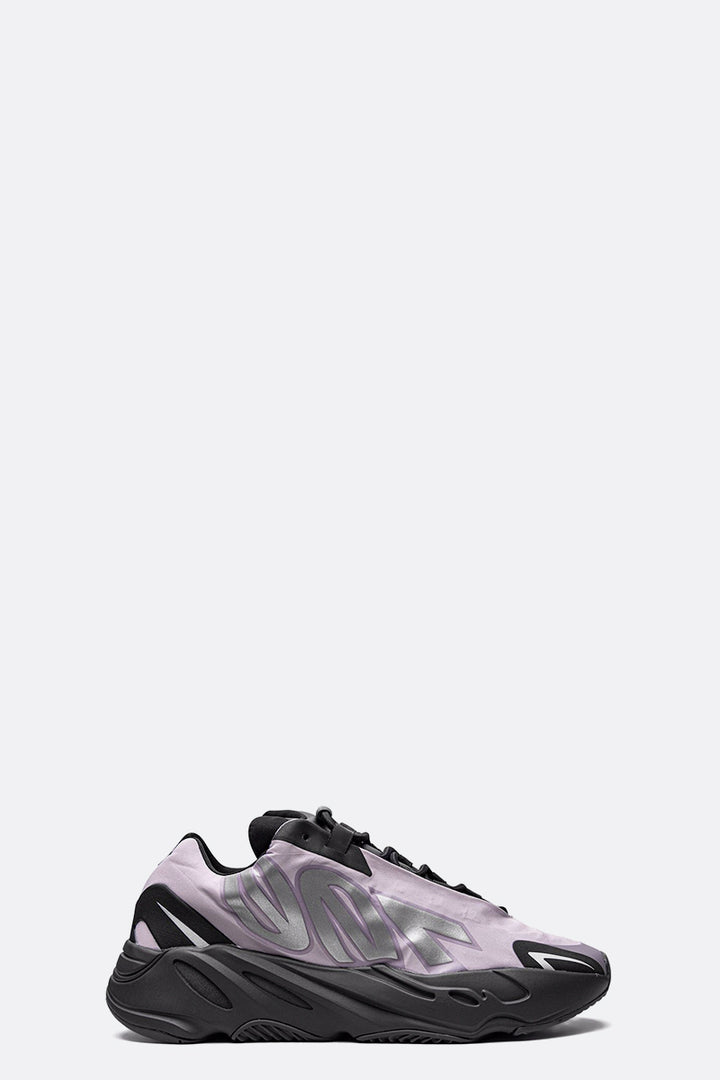 YEEZY 700 MNVN "Geode